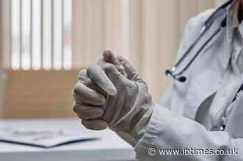 Doctor Sticks His Finger Where the Sun Doesn't Shine and What Happened to the Patient's Heart Left Everyone Stunned