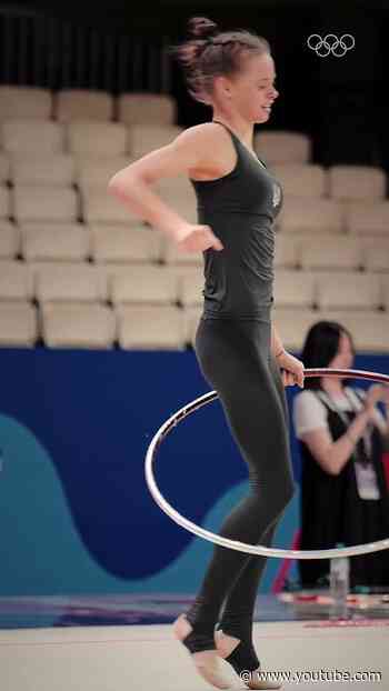 😍 Taisiia Onofriichuk taking the floor during training, precision in every movement. ✨