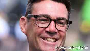 Top authors tell Andy Burnham to give small bookshops same tax relief as pubs
