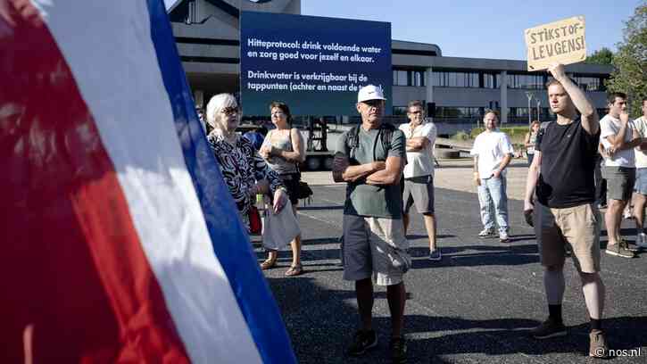 Protest en onderbroken vakanties politici om intrekken vergunningen boeren