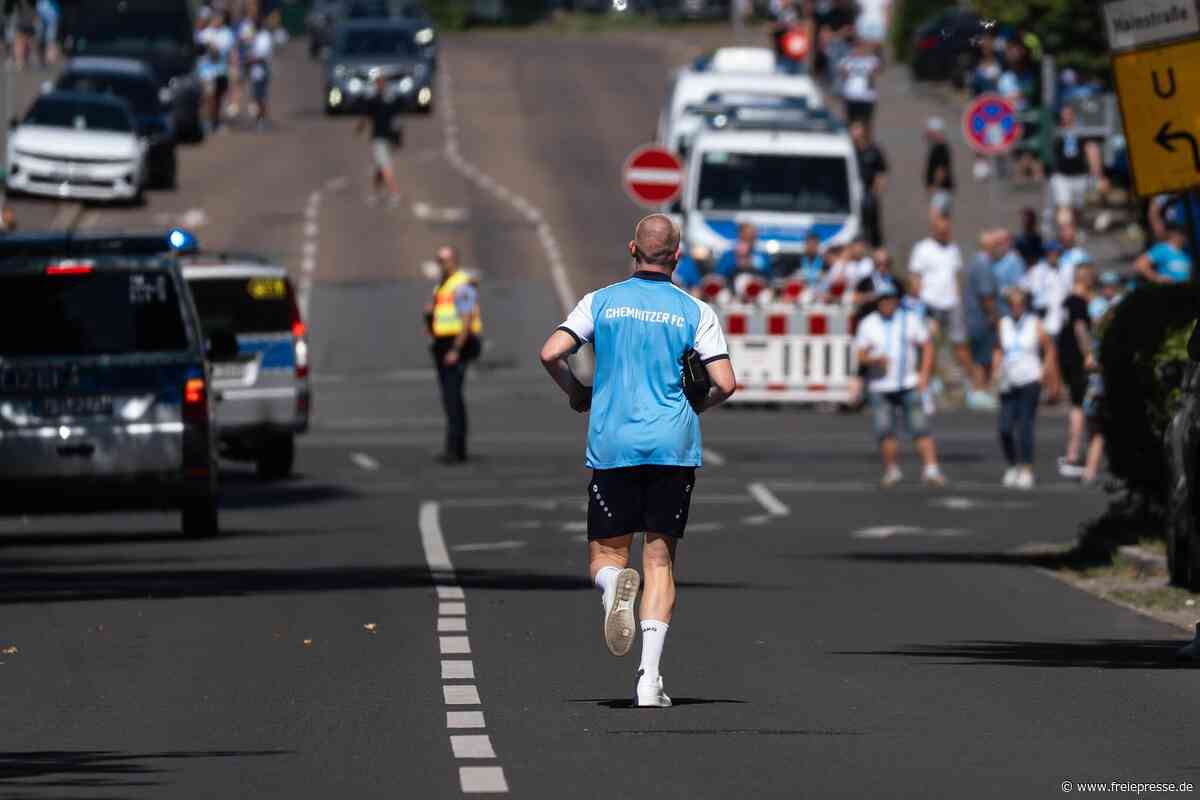 Chemnitzer FC gegen Erzgebirge Aue: Ron Berlinskis „Teilnahme“ am Fanmarsch