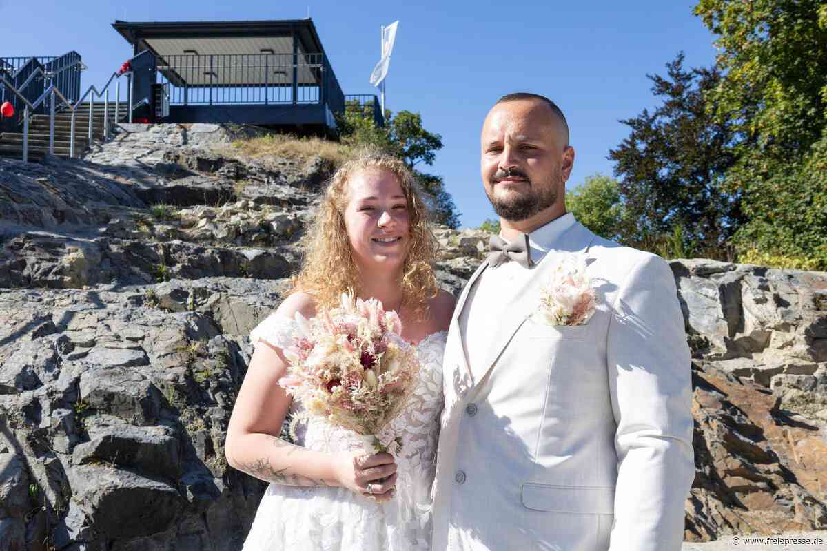 Hochzeit an einem besonderen Ort in Falkenstein: Erstes Ja-Wort auf dem Schlossfelsen