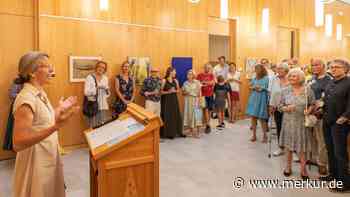 97-Jährige stellt im Rathaus aus – neben 12 anderen Künstlern