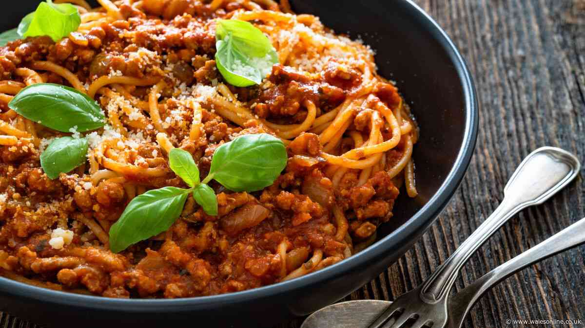 Spag bol will taste rich and decadent if 1 ingredient is added to sauce while cooking