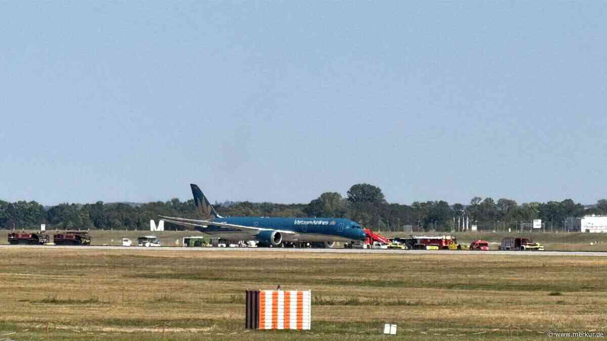 Flieger kehrt kurz nach Start am Münchner Flughafen um – Schäden an Maschine