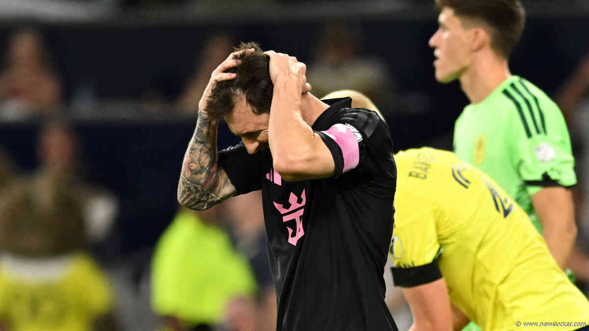 Lionel Messi mist strafschop en gaat vervolgens keihard onderuit in topper met Inter Miami