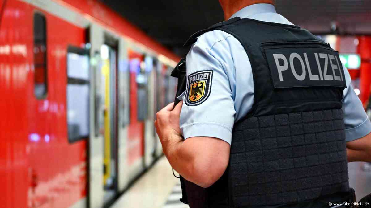 24-Jähriger torkelt nachts volltrunken in Bahnhof über 1200-Volt-Gleise