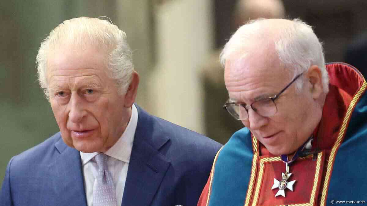König Charles schreibt 2.400 Briefe pro Jahr – selbst auf dem Weg zur Kirche hört er nicht auf