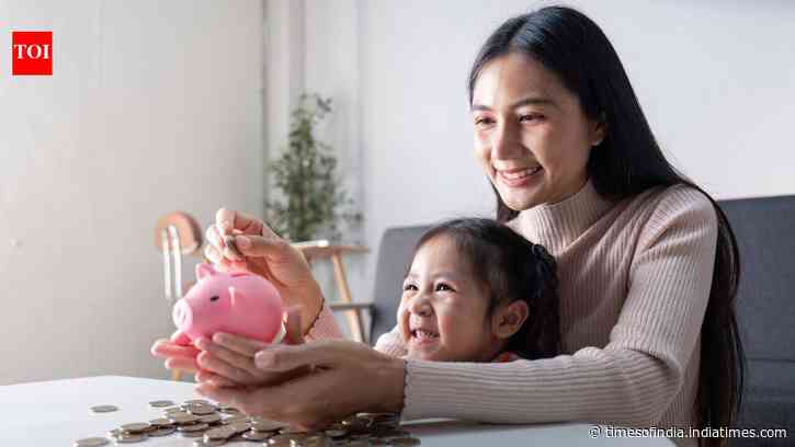 Rich vs middle-class parenting isn’t about money: 3 simple money lessons every parent can teach a child from age 5