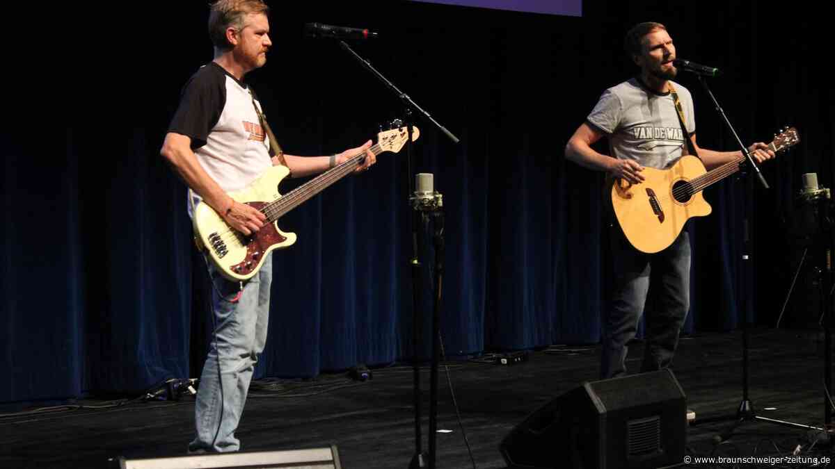 Zehn Lieder für Gifhorn – dieses Duo holt sich den Sieg