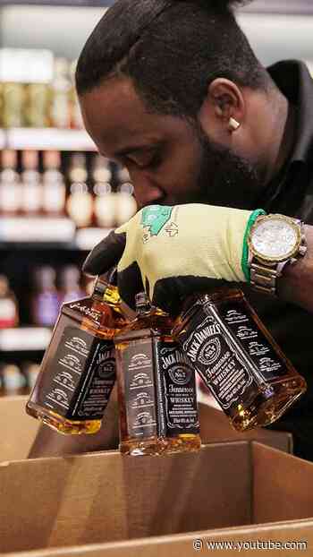 Feds tell provinces to be ready to put U.S. booze back on shelves: sources