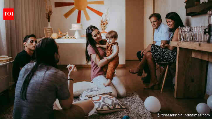 5 things parents should never let others do to their child at a social gathering