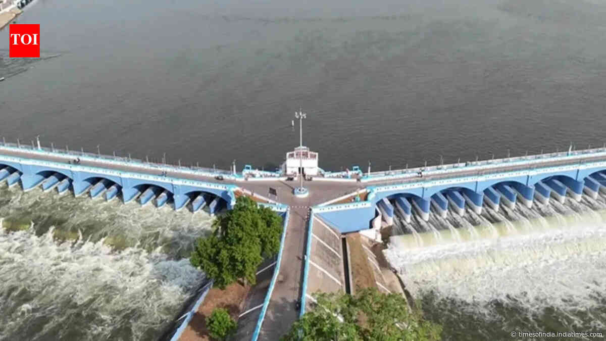 Cauvery water row: Supreme Court to hear Tamil Nadu plea against Karnataka on August 17