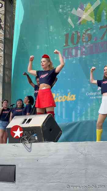 HEATHERS sings “Candy Store” at Broadway in Bryant Park 2026