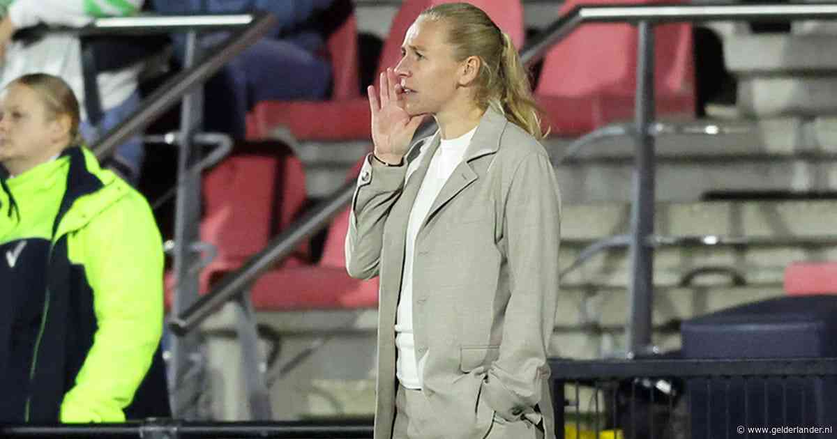 Ajax klopt FC Utrecht in openingsduel Vrouwen eredivisie