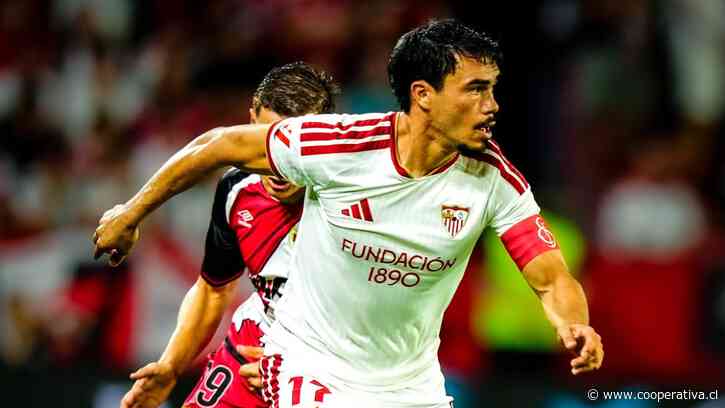 "Ni luces ni sombras": Suazo dividió a los medios españoles en el debut del Sevilla