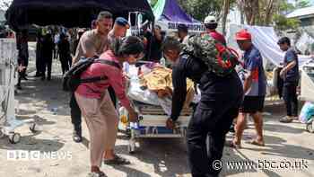 Thousands displaced by deadly Indonesia earthquake as rescue efforts continue