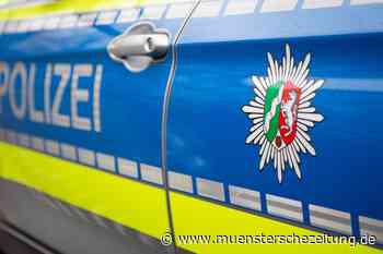 Auto überschlägt sich nach Zusammenstoß mit Trecker