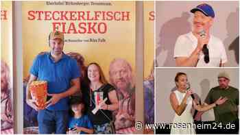 „Steckerlfischfiasko“: Bezzel, Schwarz und Potthoff begeistern 700 Eberhofer-Fans in Rosenheim