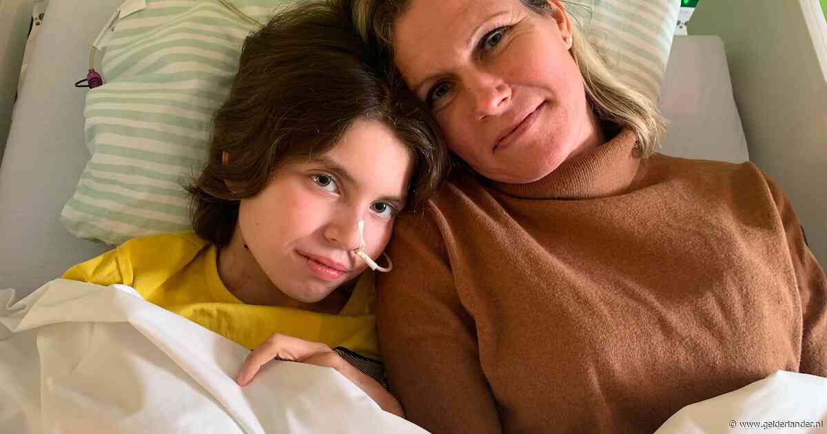Het hart van Evi (11) stond stil, wonder boven wonder kwam ze er bovenop: ‘We voelen veel dankbaarheid’