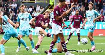 Zian Flemming verpest West Ham-debuut van Joël Veltman met twee late goals