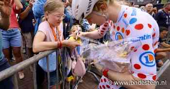 Tourwinnaressen inspireren jonge meiden in Etten-Leur voor wielersport