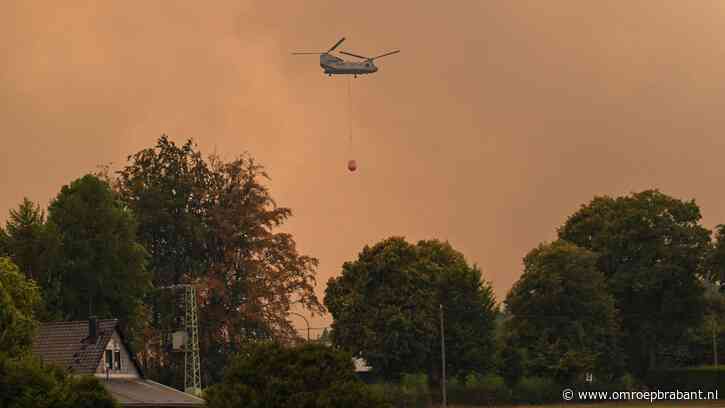 Indrukwekkende beelden van Chinooks die enorme natuurbrand Ardennen blussen