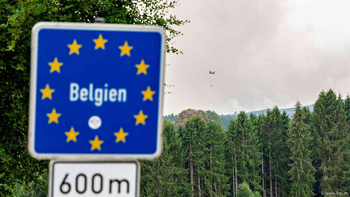 17 Häuser in der Eifel betroffen: Brand im Hohen Venn: Evakuierung bei Monschau angeordnet