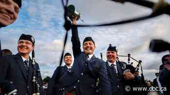 Simon Fraser University Pipe Band wins World Pipe Band Championships in Scotland