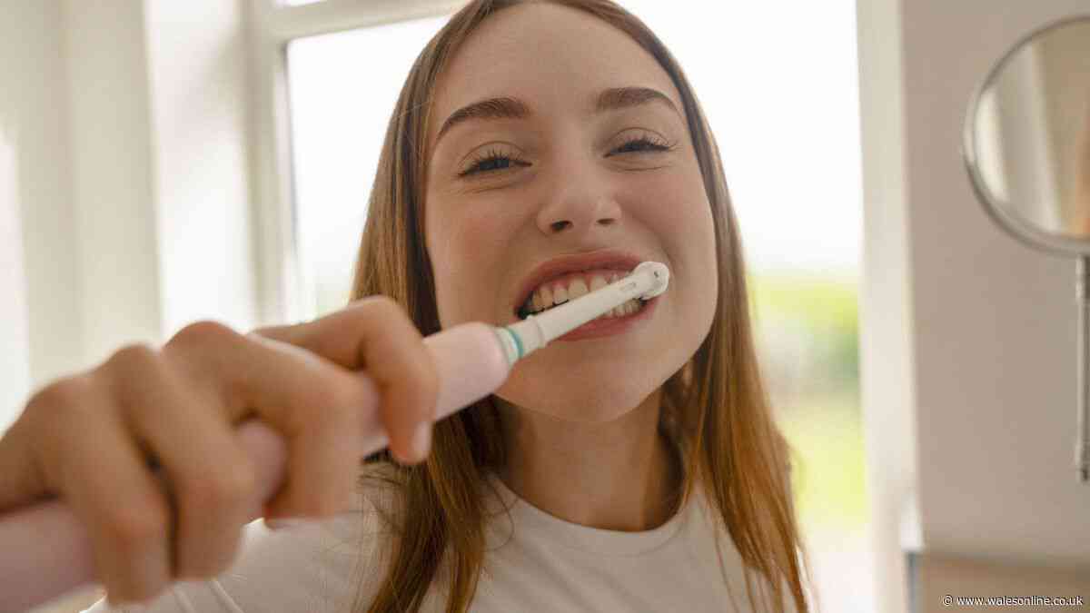 I asked dentists about brushing teeth after eating — they all said the same thing