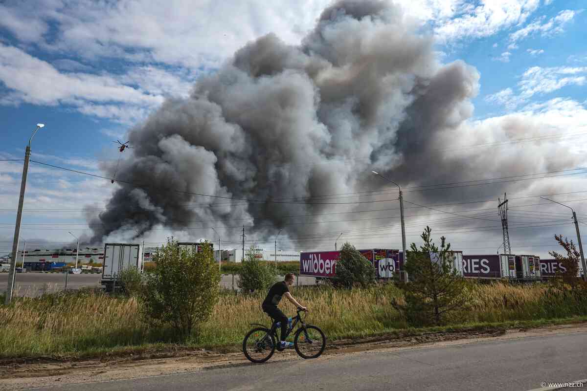 Vier Wochen, mehr als zwanzig brennende Logistikzentren: Ukrainische Drohnen verursachen in Russland riesige Schäden, aber noch keine Wirtschaftskrise
