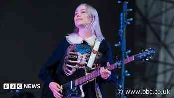 'I was blown away' - the fans who heard Phoebe Bridgers' unreleased album in a planetarium