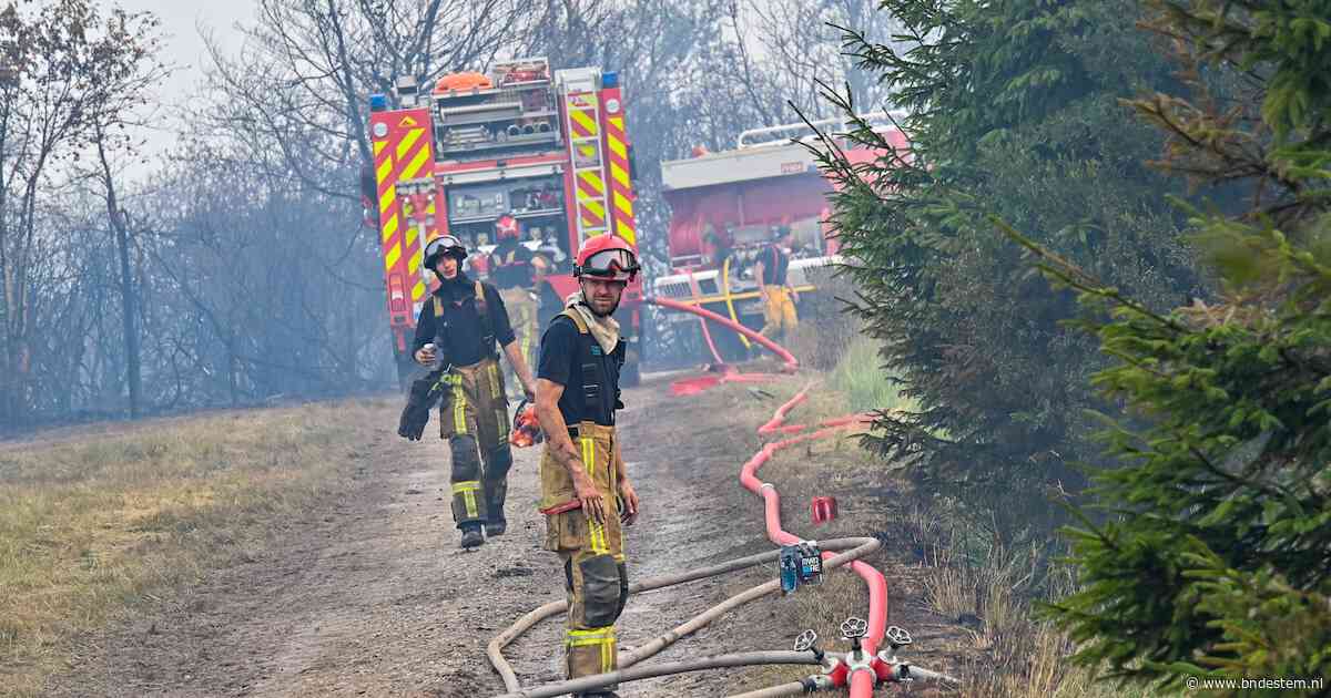 LIVE Extreem weer | Lichte regen in Belgische Hoge Venen, waar brand nog steeds woedt