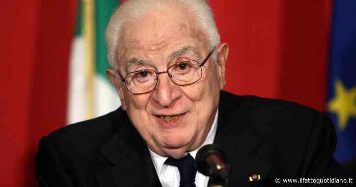 Oggi sono sedici anni dalla morte di Cossiga: perché per me è stato il peggior presidente della Repubblica