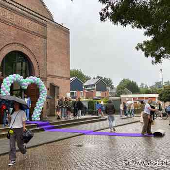 Hengelose school start schooljaar met bezoek staatssecretaris en nieuwe doelen