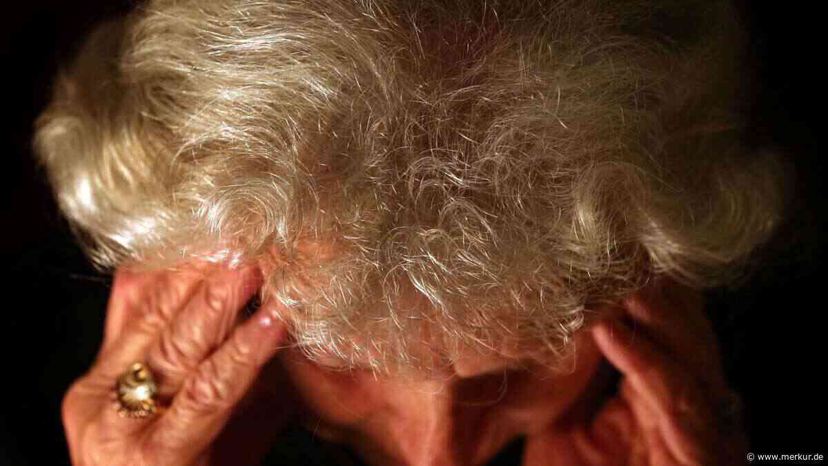Demenz-Risiko um 31 Prozent erhöht: Experte zeigt, welche Gewohnheiten das Gehirn zerstören
