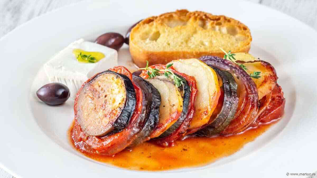 Briam: Der griechische Gemüseauflauf bringt mediterranen Sommer auf den Tisch