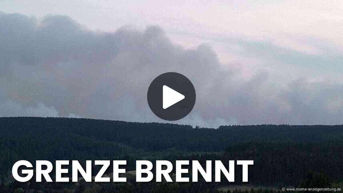 Moorbrand in Belgien im Video: Rauchwand zieht Richtung NRW