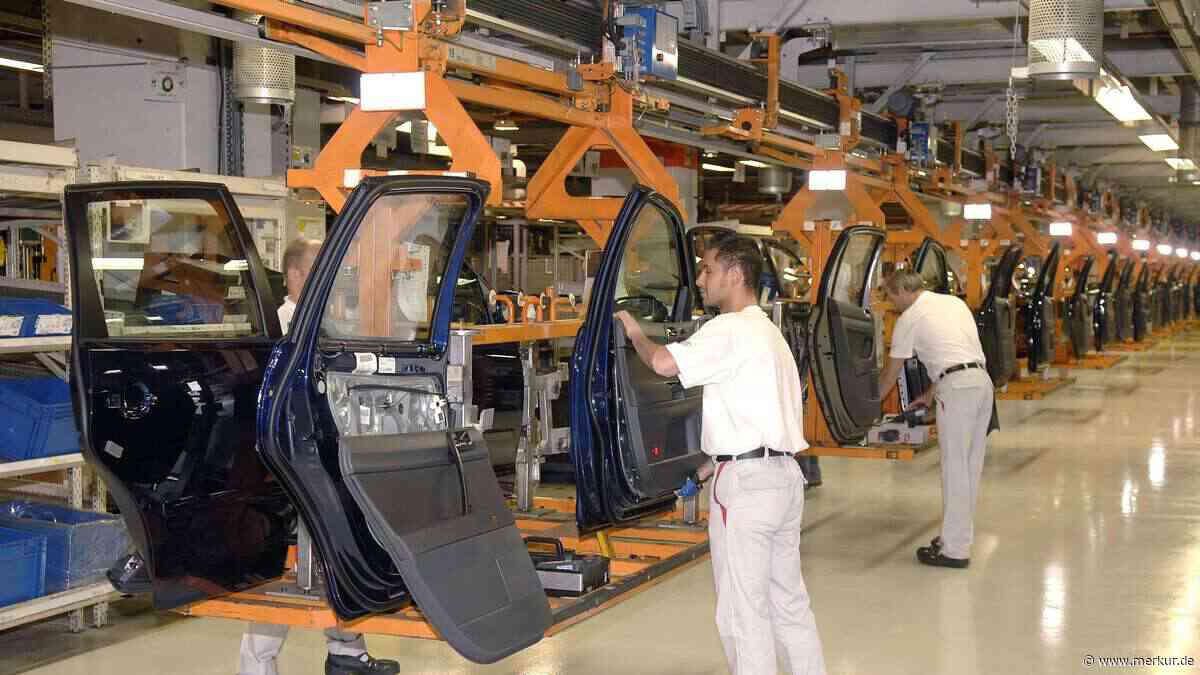 Deutsche Automobilbranche verliert massiv: So wenig Arbeitsplätze wie 2005