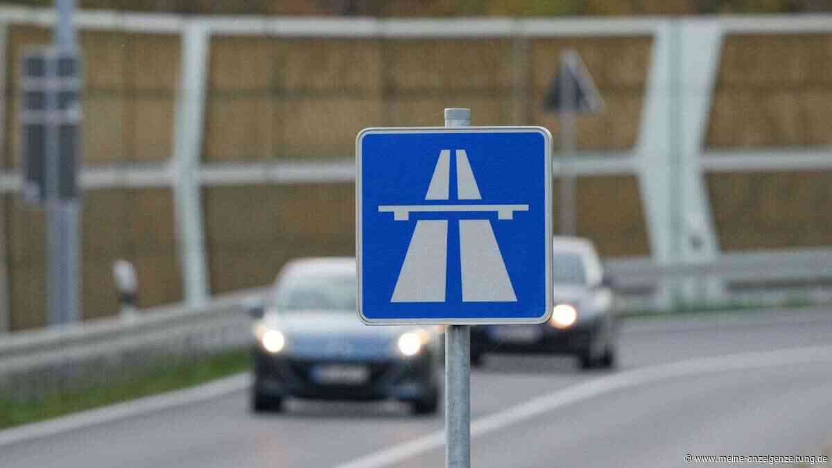 Eltern fahren 100 km mit totem Sohn auf dem Rücksitz – sie dachten, er schlafe