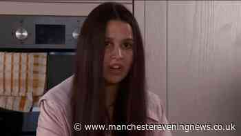 Coronation Street fans fear for Weatherfield legend as they rumble Lucy Parkinson secret
