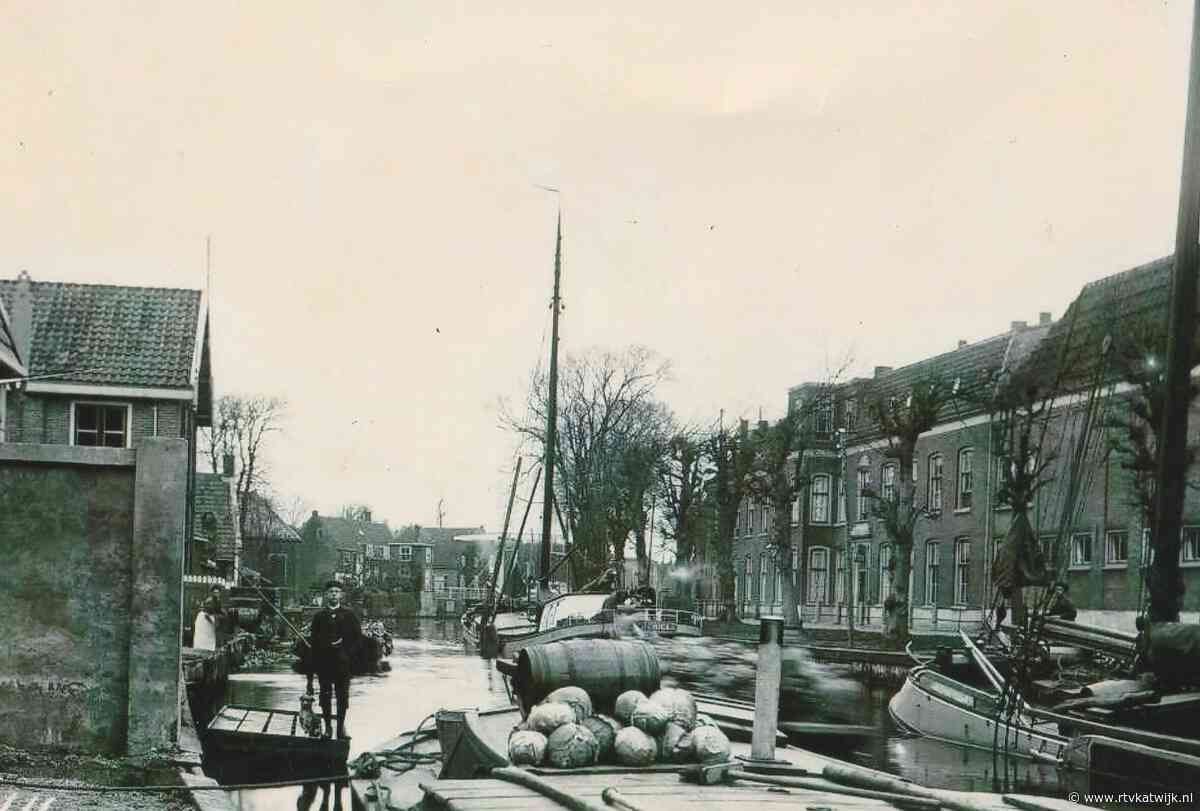 Vaartocht over Oude Rijn met Oranjevereniging