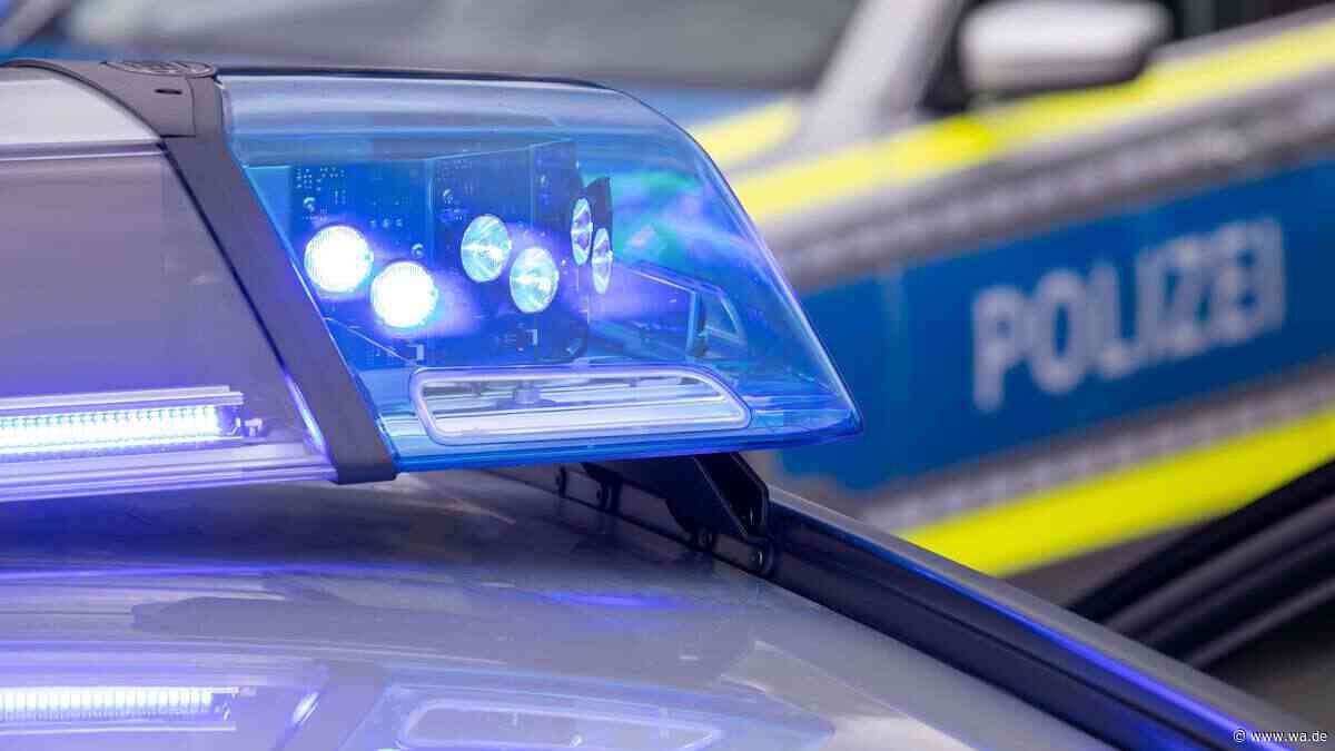 Gruppe greift Mann mit Stöcken an – Schwester stürzt mit Baby auf dem Arm