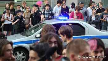 Druck durch Hausbesuche : Moskauer Polizei nimmt Dutzende Jabloko-Unterstützer fest