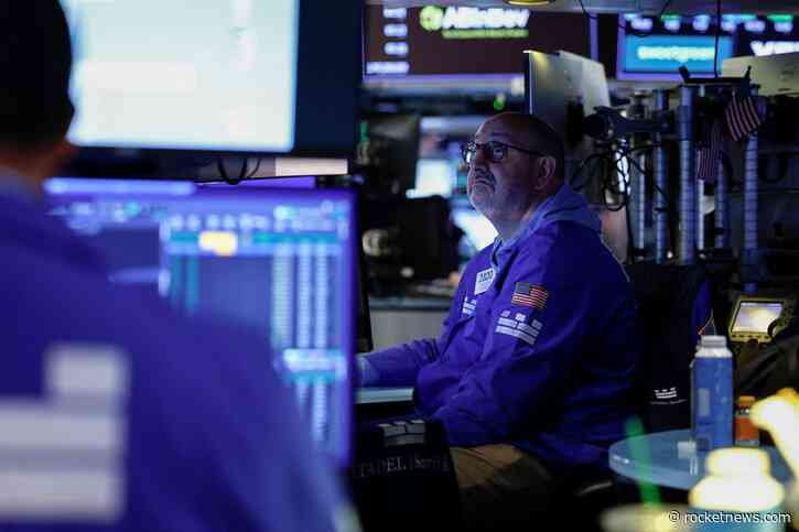 Morning Bid: Retail risk