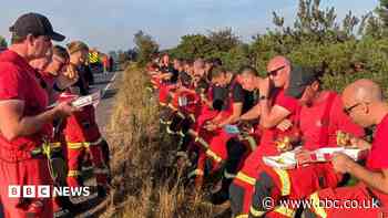 The volunteers providing meals and help to wildfire crews