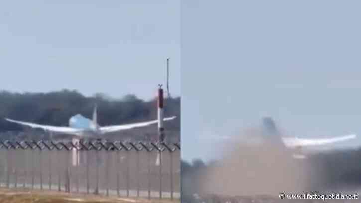 “Si sono sollevate enormi nuvole di polvere e detriti, la coda ha urtato il suolo. Le ruote si sono bloccate”: paura all’aeroporto di Monaco, rientro d’emergenza per un Boeing 787 della Vietnam Airlines – IL VIDEO