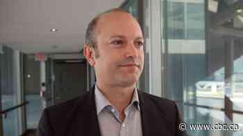 Mike Layton announces bid for his old Toronto council seat in Ward 11