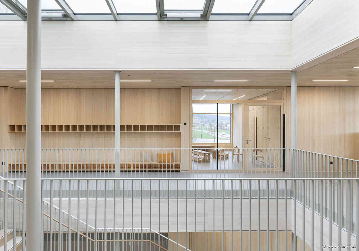 Kompakte Box mit hellem Kern - Kita bei Koblenz von Lüttin Architekten