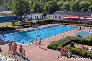 Sommerhitze im Erzgebirge: Warum das Freibad Neuhausen jetzt so beliebt ist